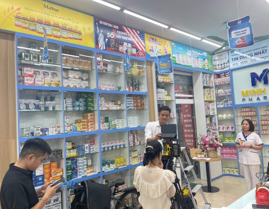 [Hậu trường] Một buổi làm việc của Kascom Media tại Nhà thuốc Minh Thủy